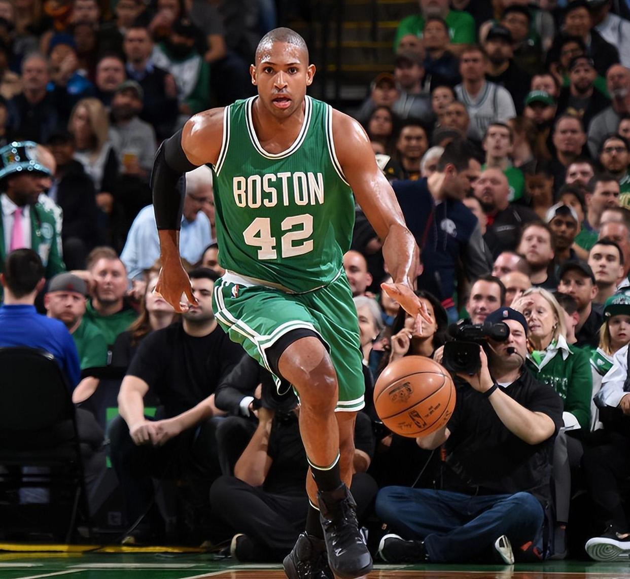 九游官网入口-关于NBA常规赛赛程吃紧，塞维利亚窗口期主帅复盘，话题不断，团队化学反应显著的信息