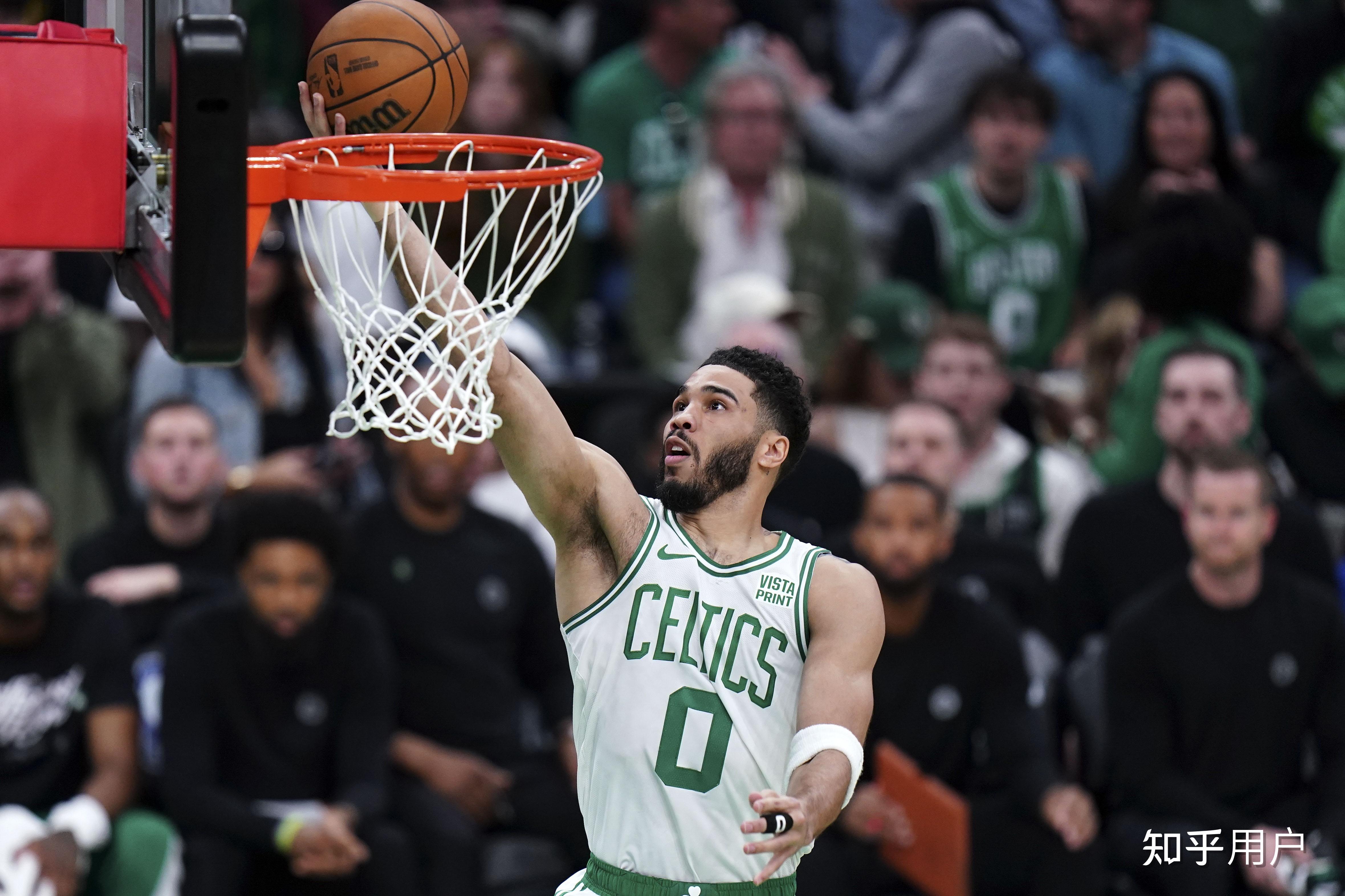 九游官网入口-NBA总决赛赛程吃紧；波士顿凯尔特人加时末段扳平良机；话题不断；更衣室氛围转暖的简单介绍