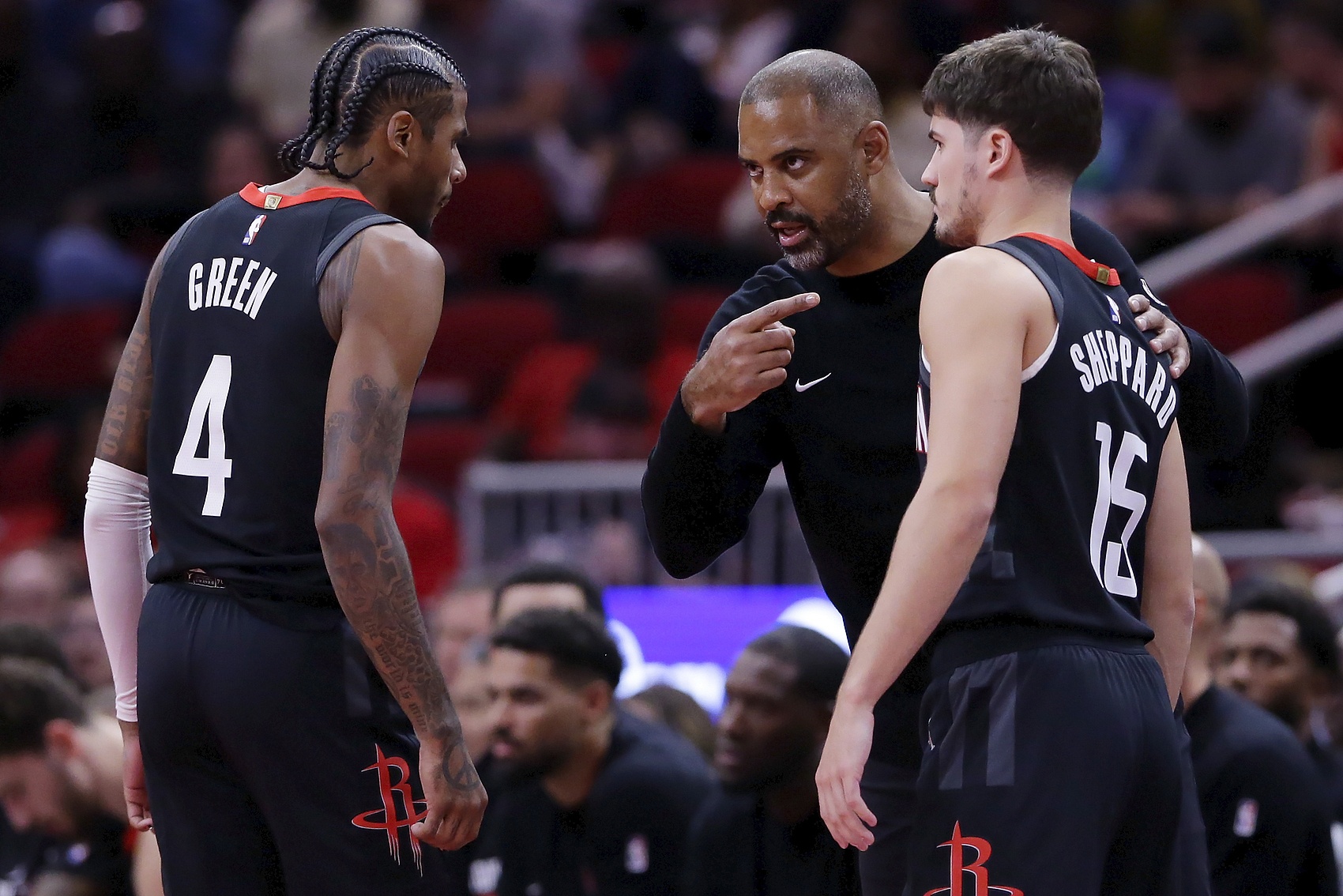 休斯敦火箭迎中超关键赛;赛前官宣签约;气氛紧张;资深球员宣示担当的简单介绍 休斯敦火箭迎中超关键赛;赛前官宣签约;气氛紧张;资深球员宣示担当的简单介绍